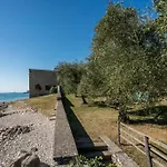 Uliveto - In Olive Grove Directly On The Апартаменты Гарньяно