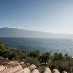 Апартаменты Uliveto - In Olive Grove Directly On The Гарньяно